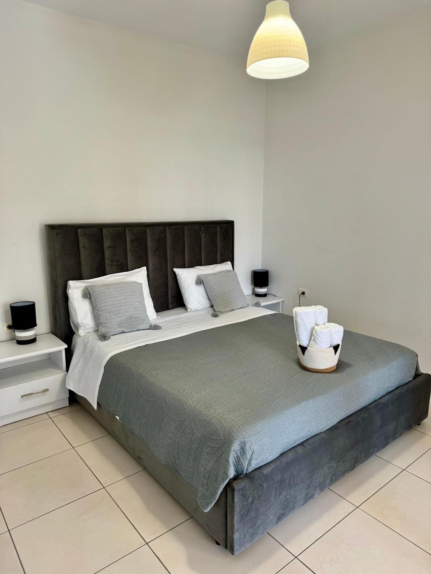 Belaire Luxury Apartment סרנדה מראה חיצוני תמונה