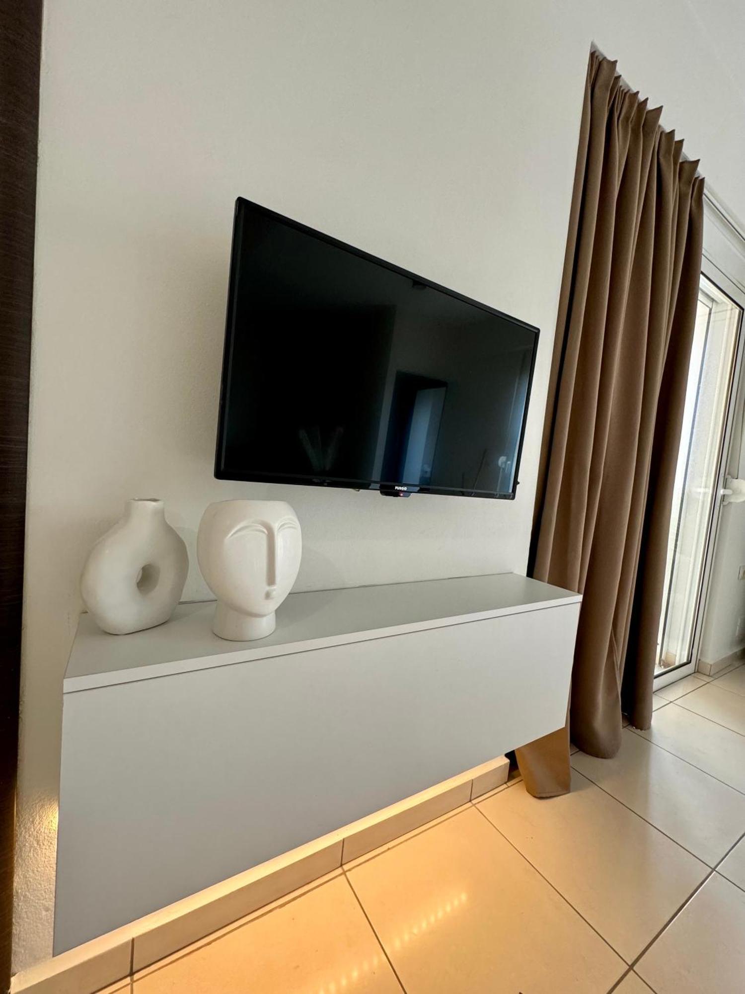 Belaire Luxury Apartment סרנדה מראה חיצוני תמונה