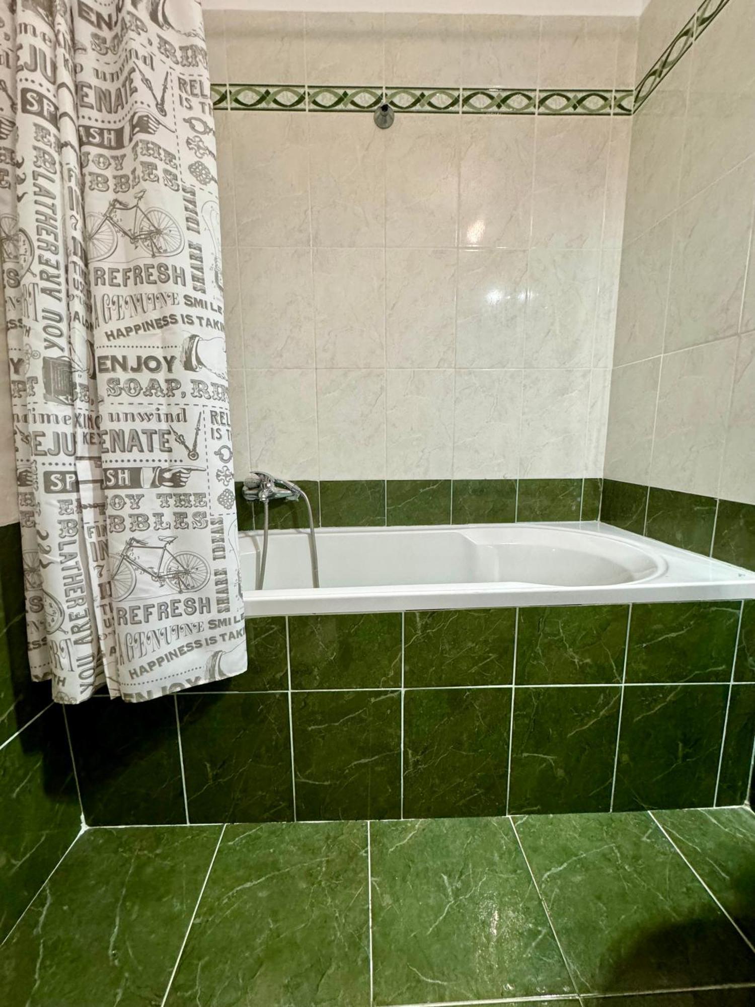 Belaire Luxury Apartment סרנדה מראה חיצוני תמונה