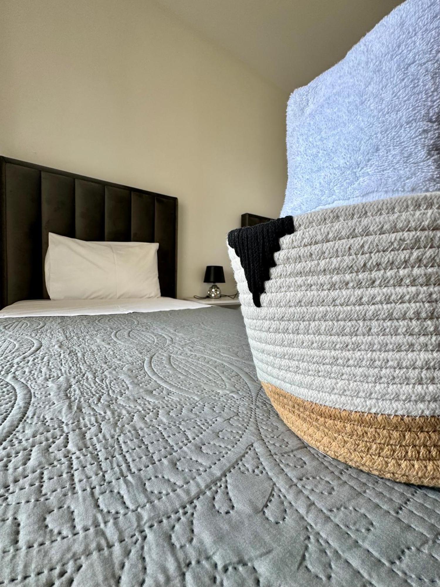 Belaire Luxury Apartment סרנדה מראה חיצוני תמונה